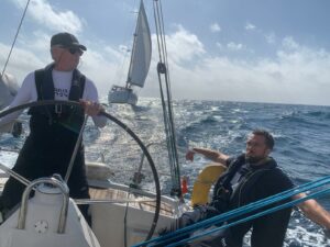 Pen Kalet et Pantoufle entrent dans la rade de Marseille
