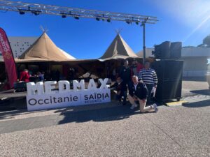 Le village de course de la MED-MAX