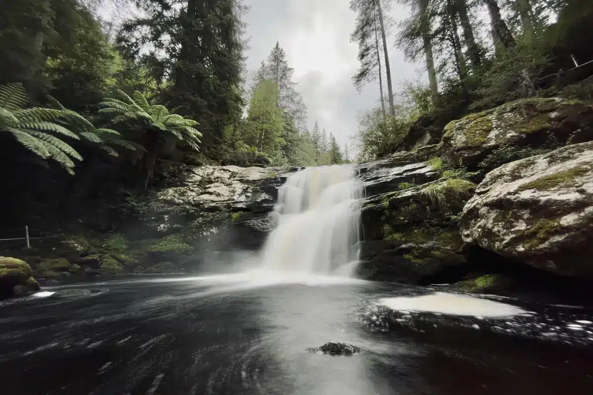 Découvrez les Chutes d’eau les Plus Éblouissantes du Monde !