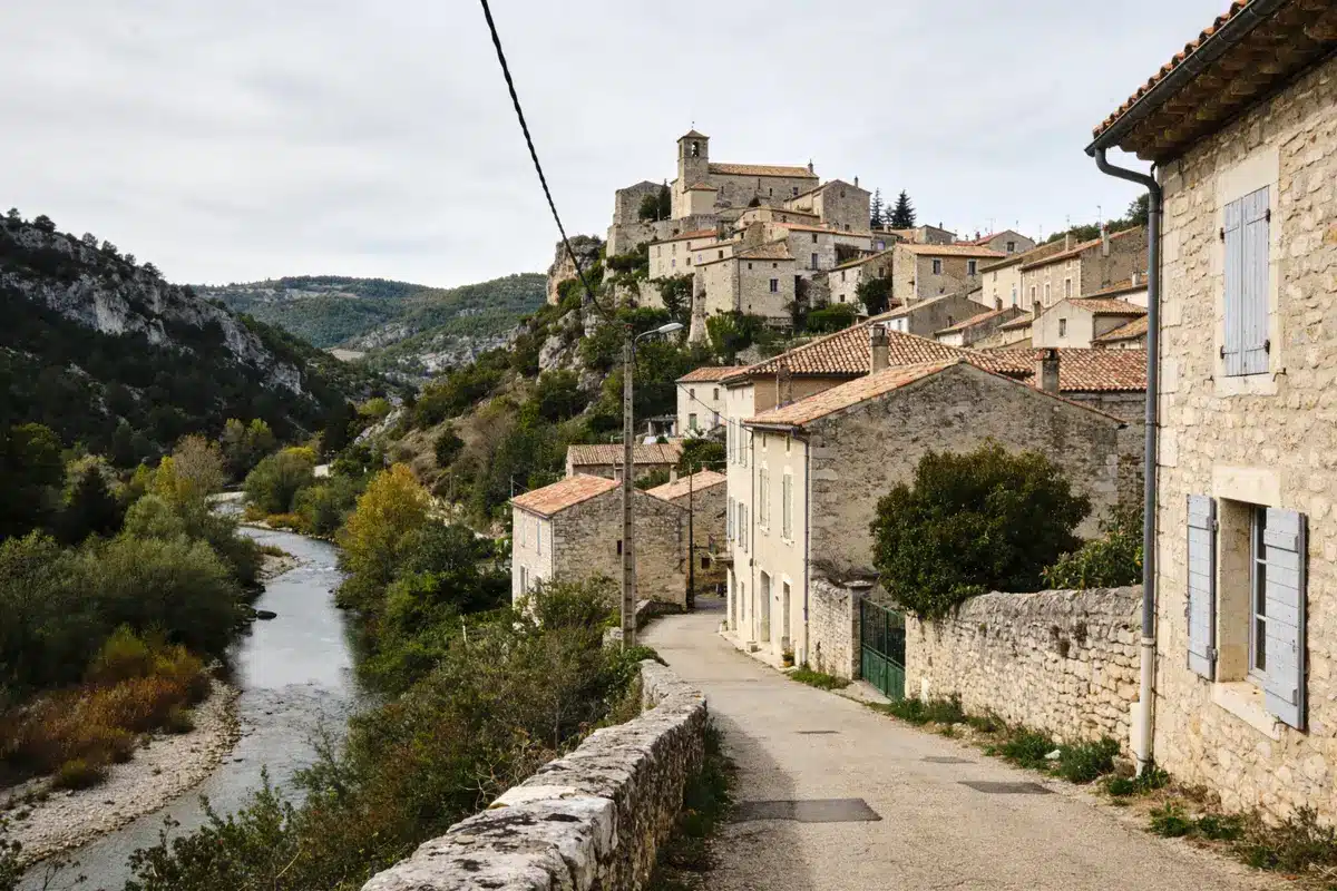 Cliousclat : Découvrez le village de la poterie en Drôme !