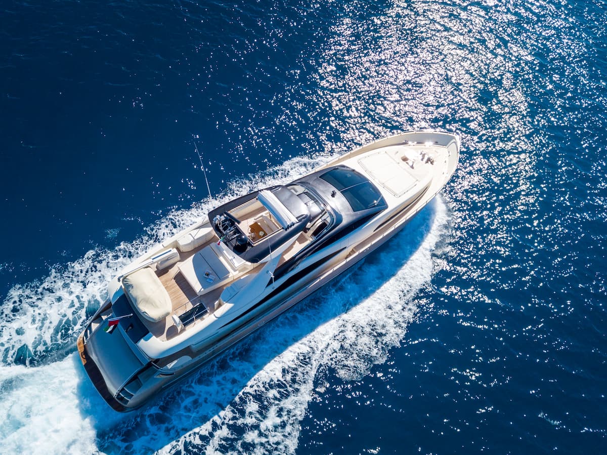 Location de yacht : l’expérience exclusive pour découvrir la Méditerranée autrement